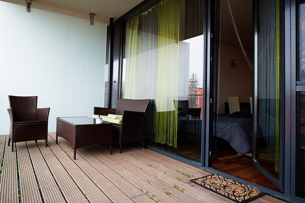Modern Apartment With Lake View Балатонлеле Екстериор снимка