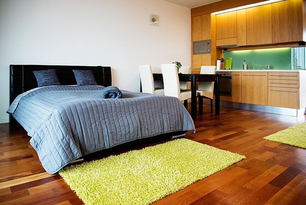 Modern Apartment With Lake View Балатонлеле Екстериор снимка