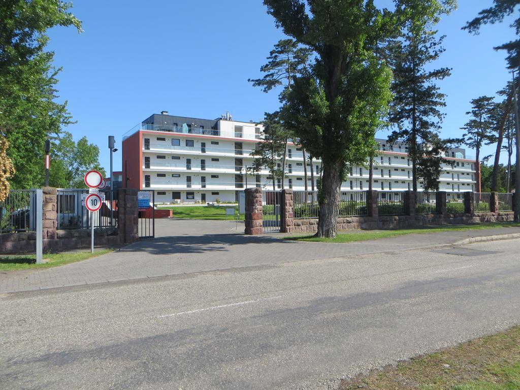 Modern Apartment With Lake View Балатонлеле Екстериор снимка